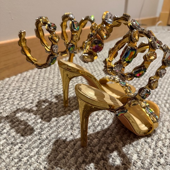 AZALEA WANG LOURDES GOLD EMBELLISHED RHINESTONE COIL heals - Picture 5 of 7